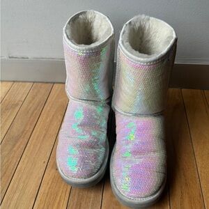 Beautiful shiny ugg boot